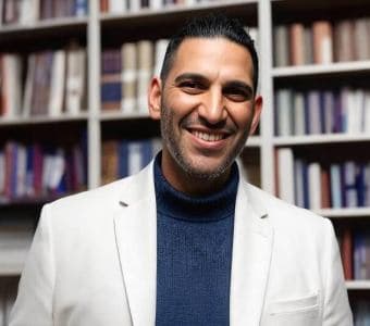 Dr med. Zakariya Ali